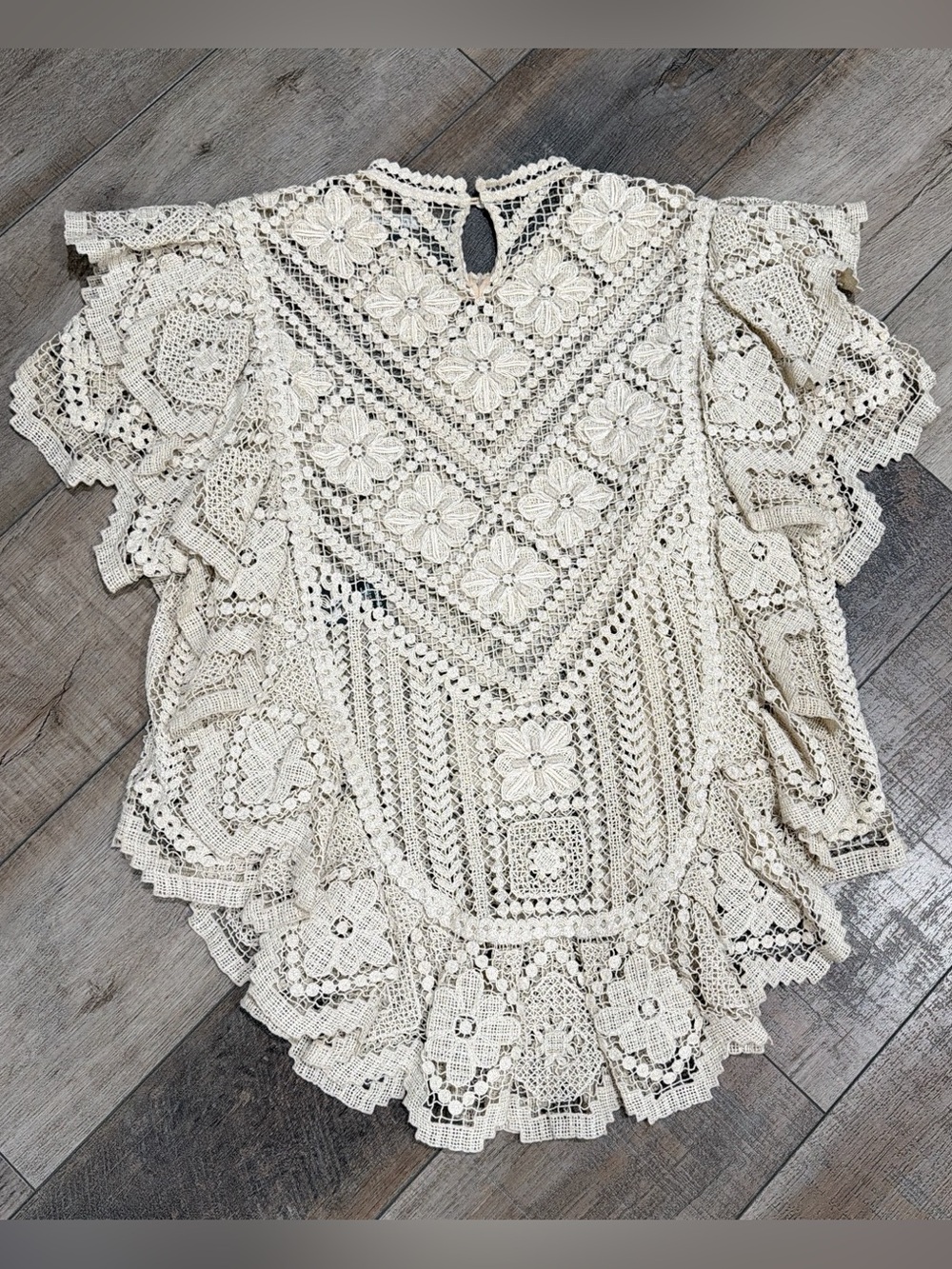Isabel Marant Zainos crochet ruffle top in neutral - Picture 7 of 9